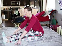 Yoga Lesson 351 Focuses On Instruction And Natural Poses