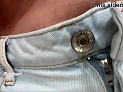 ESPOSA GOSTOSA FAZENDO COMPRAS SEM SUTI� TODA SAFADINHA PARA O VENDEDOR!