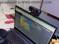 cam girl fucks big cock bareback