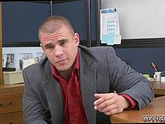 18岁哥特少年和肌肉男男同狂欢