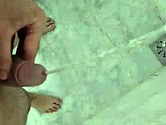 mijando gostoso no banho with brazilian flair