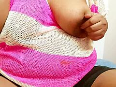 Hey, this Pattaya girl is showing off her big boobs in a casual way