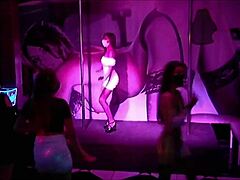 what’s happening at manhattan bar pera live?