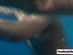 经典重制女同游泳队激情动作