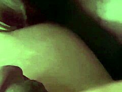 菲律宾女佣快速吞精，老婆回来前。