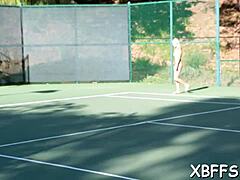 顽皮法定年龄青少年参与群交活动