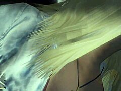 第一人称妓女在车里做爱