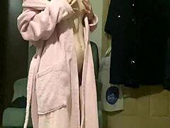 I watch sexy dance with tiny body