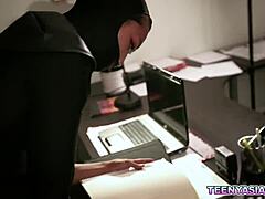 Hot babe spreads legs wide for office desk banging