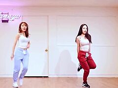 观看终极Waveya合集！亚洲韩国舞蹈，硬核挑逗动作！