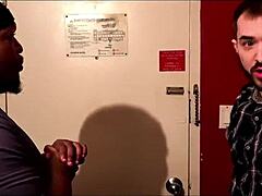 阿米卡·梅亚绿帽老公面前被猛钻