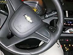 Hot Woman's Gratitude Leads To Passionate Street Encounter