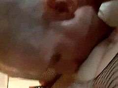 Bama最佳棕发业余近距离口爆屁眼操到高潮