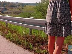 i feel so sexy flashing outdoors 😜