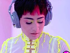 Mia Valentine, show that big latina ass posing?