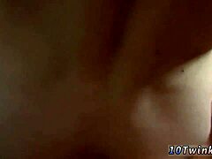 他舔我湿逼和大屁股时呻吟然后裸交我