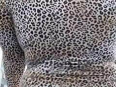 Vanillababyy dances while masturbating and getting anal fucked.