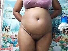 Indian Desi Girl Anjali Arora Shows Off Her Stunning Curves  