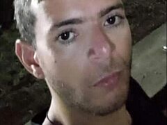 嘿，乡村男孩独自手淫