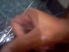 嘿，乡村男孩独自手淫