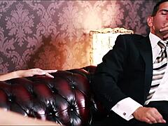 Glamour Babe Gets Quickie Fuck With Huge Ass And Facial Cumshot