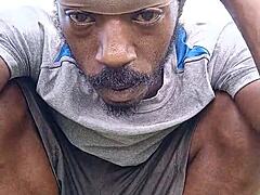 嘿今晚想看我和叔叔的好戏？