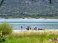 Natali Quinn在沼泽区猎艳，公开干炮超大胆