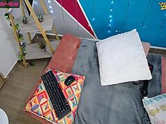 New camgirl MÍA LÓPEZ gets wild on webcam debut