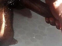 Project shower skeet got me hyped in the USA bathroom solo! 🚿