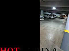 想知道我怎么在电梯里干邻居后妈吗？