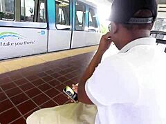 孕妇骚货白天户外吸黑屌