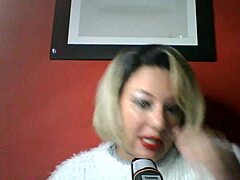 lola talks dirty things in erotic conversation