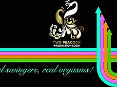 户外粉嫩孔雀妹骚浪绽放