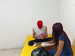 嘿，我最好的朋友给我买了个躯干让我软鸡巴用！她是不是个想让我天天撸的骚货？