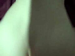 novinha magrinha gemendo alto enquanto dou tudo