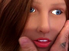 我继女的金发屁股渴望肛交，而老婆一无所知