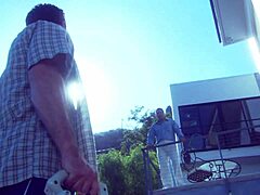 天啊这可爱小奶妹船上骑猛男 超刺激骑乘！