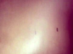 18+大屁股少女公共场合猛骑年轻小哥鸡巴