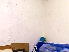 嘿，见过日本妻子明日香红玲无 bra 挑逗吗？