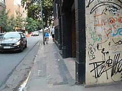 情绪化的妻子在自制弯腰高潮和吞精后接受肛交内射