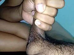 my girlfrend secretly sucks my dik every day untill she squirts, i luv it so mch