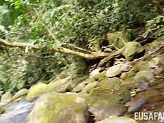 熟女户外野外口交 😍