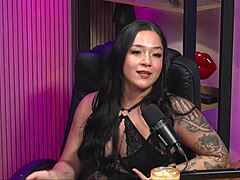 Punheta guiada with morena gostosa! She teases in lingerie sucking shaved pussy in brazilian california style.