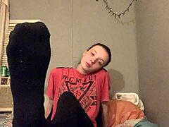 Dirty Caucasian Girl Feet Fetish