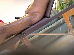 隐藏摄像头捕捉激烈高潮按摩与鸡巴