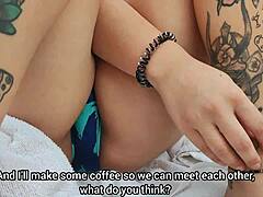 说服泳池骚妹来公寓喝咖啡其实想猛干她她也知道英文字幕