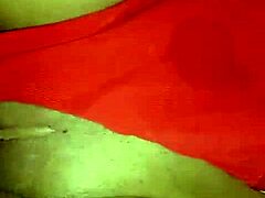 She Knows How to Scream with Rich Passion