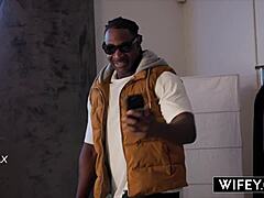 wifey alyx urie deepthroats bbc and rides for hubby 😍