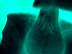 嘿，你相信他在酒店骗我给他口交吗？