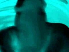 嘿，你相信他在酒店骗我给他口交吗？